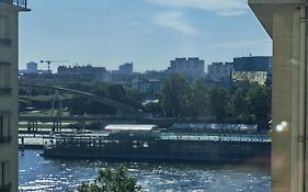 View Sur La Seine